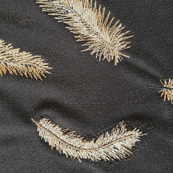 EUC Embroidered Petite Shirt - Picture 3 of 8